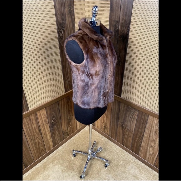 BEAUTIFUL REVERSIBLE BROWN RANCH MINK FUR VEST XS - Picture 3 of 9